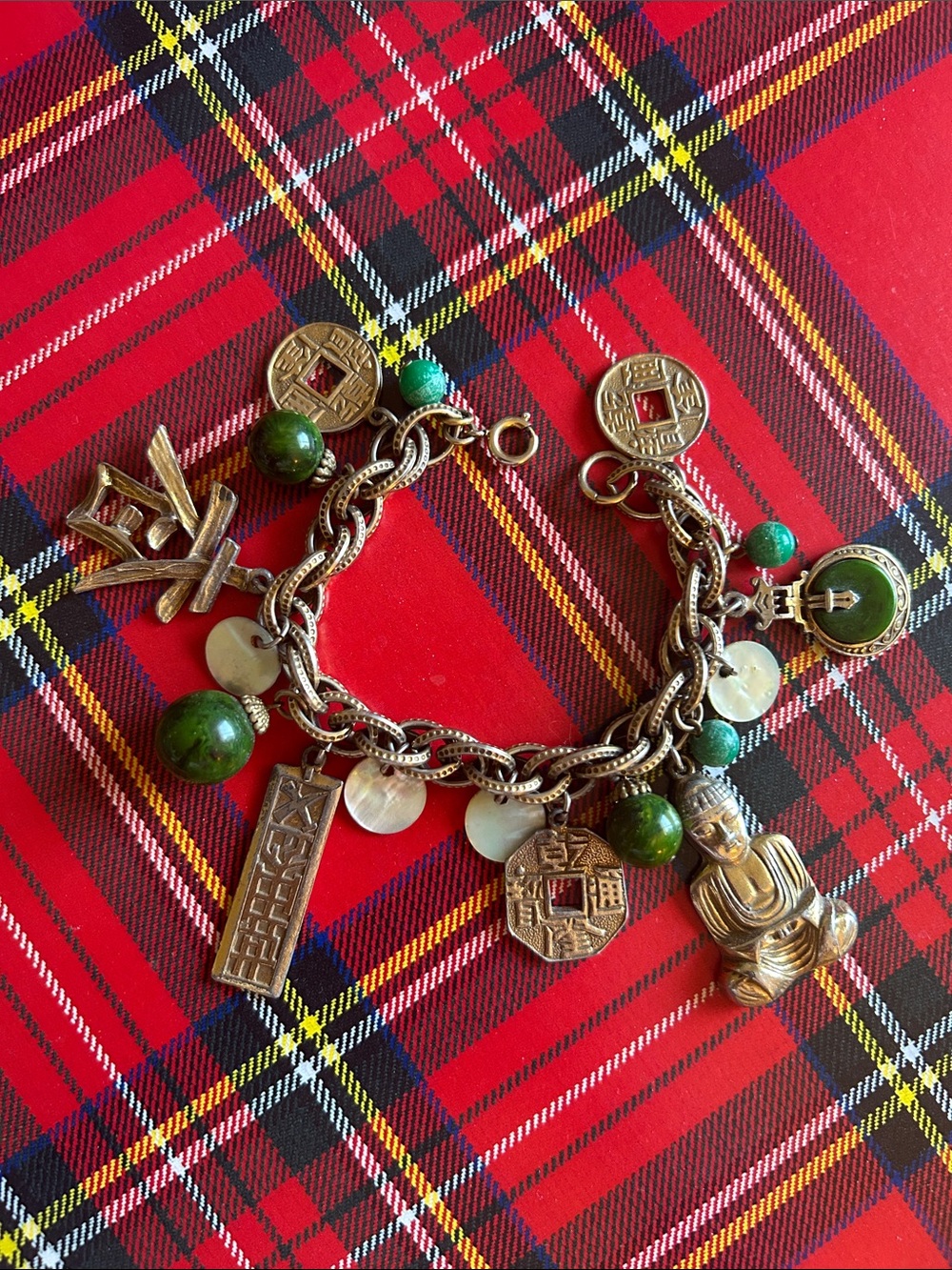 Vintage Signed ART Charm Bracelet Gold Tone Green Lucite Asian Chunky Faux Jade - Picture 3 of 10